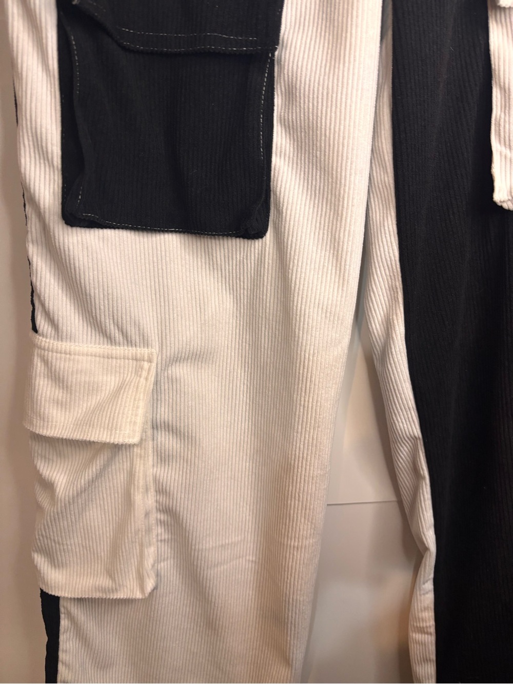 Colorblock Cargo Pants - Picture 6 of 15